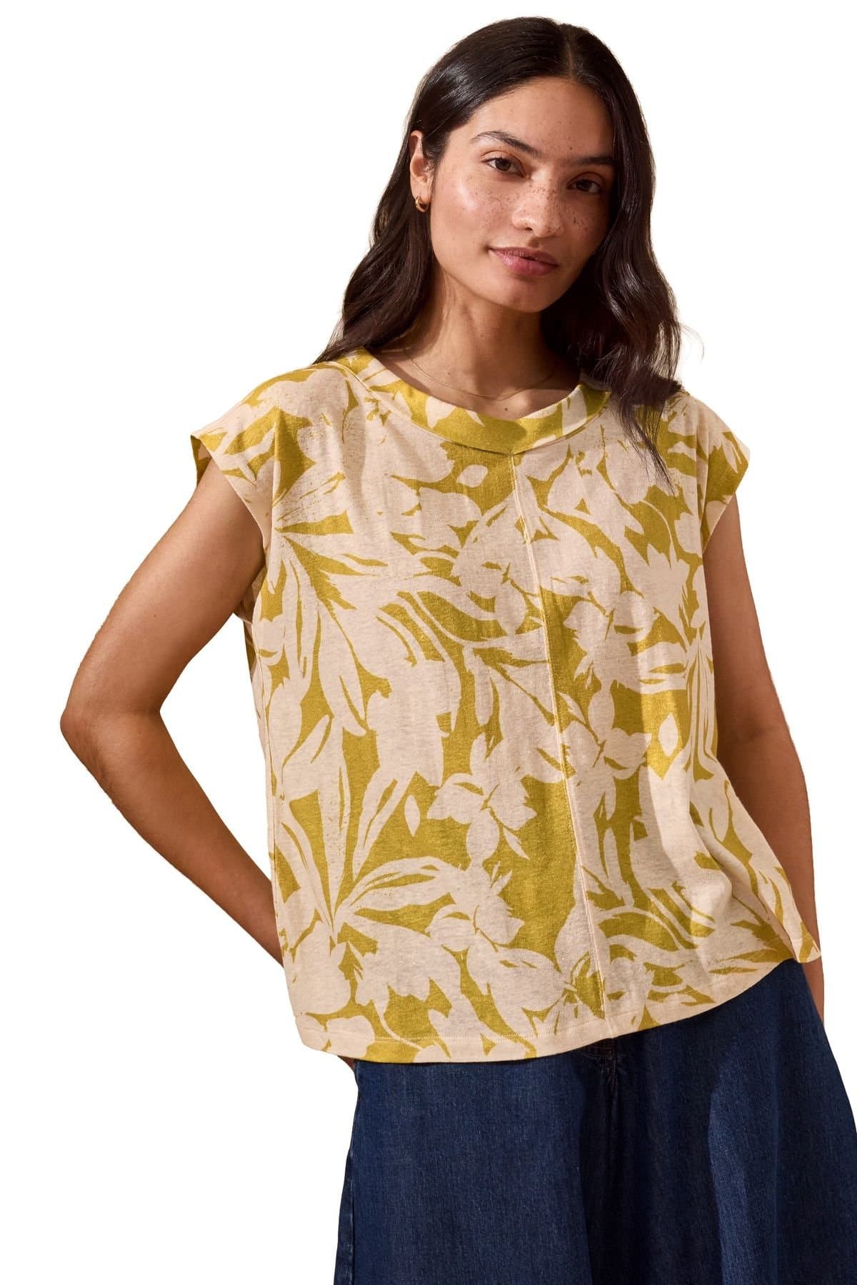 Celtic & Co Celtic & Co Women's Sleeveless Floral Jersey Top in Olive