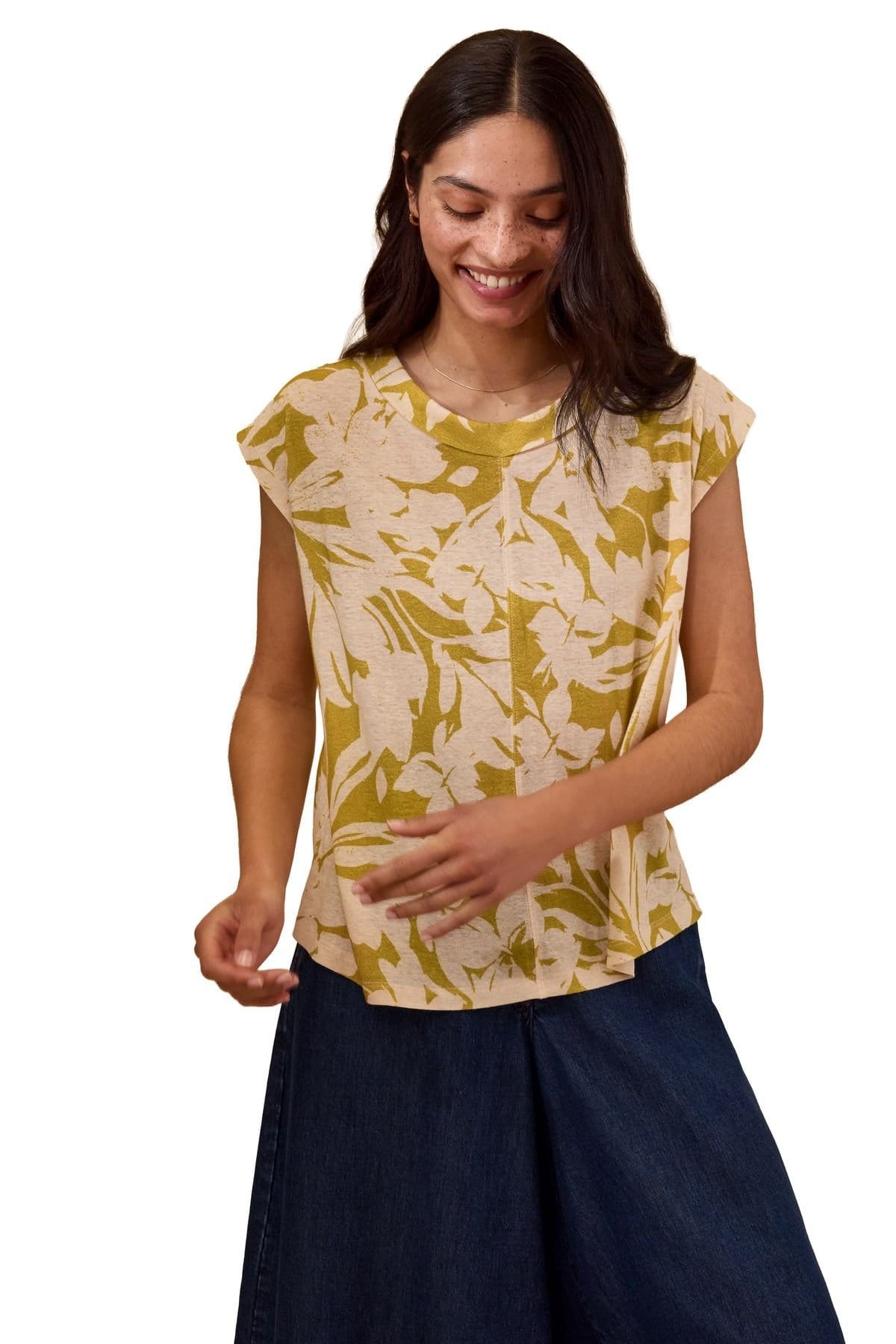 Celtic & Co Celtic & Co Women's Sleeveless Floral Jersey Top in Olive - 4