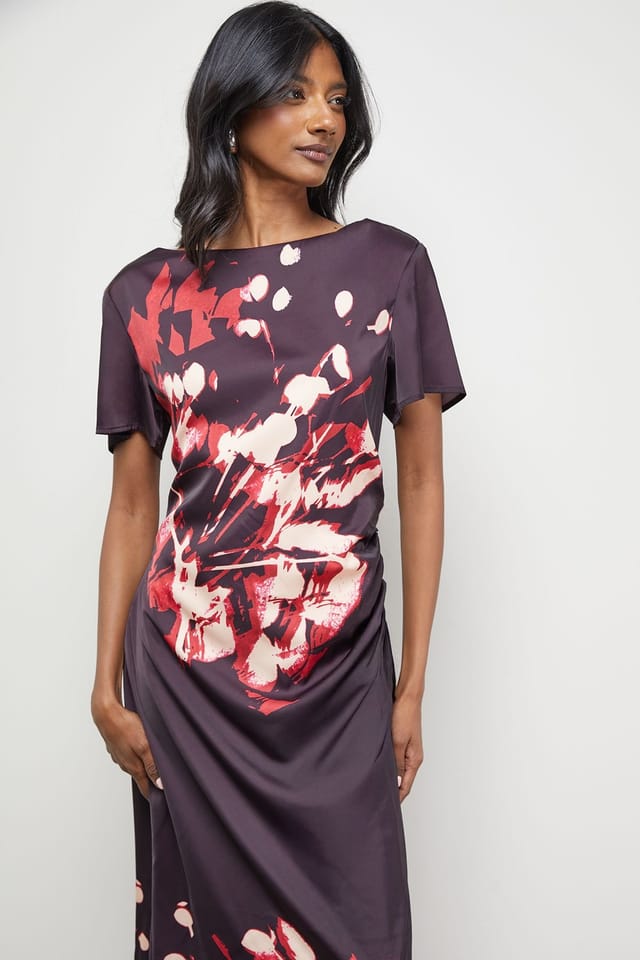 Warehouse Warehouse Women's Placement Print Crinkle Satin Ruched Midi Dress in Floral - 2