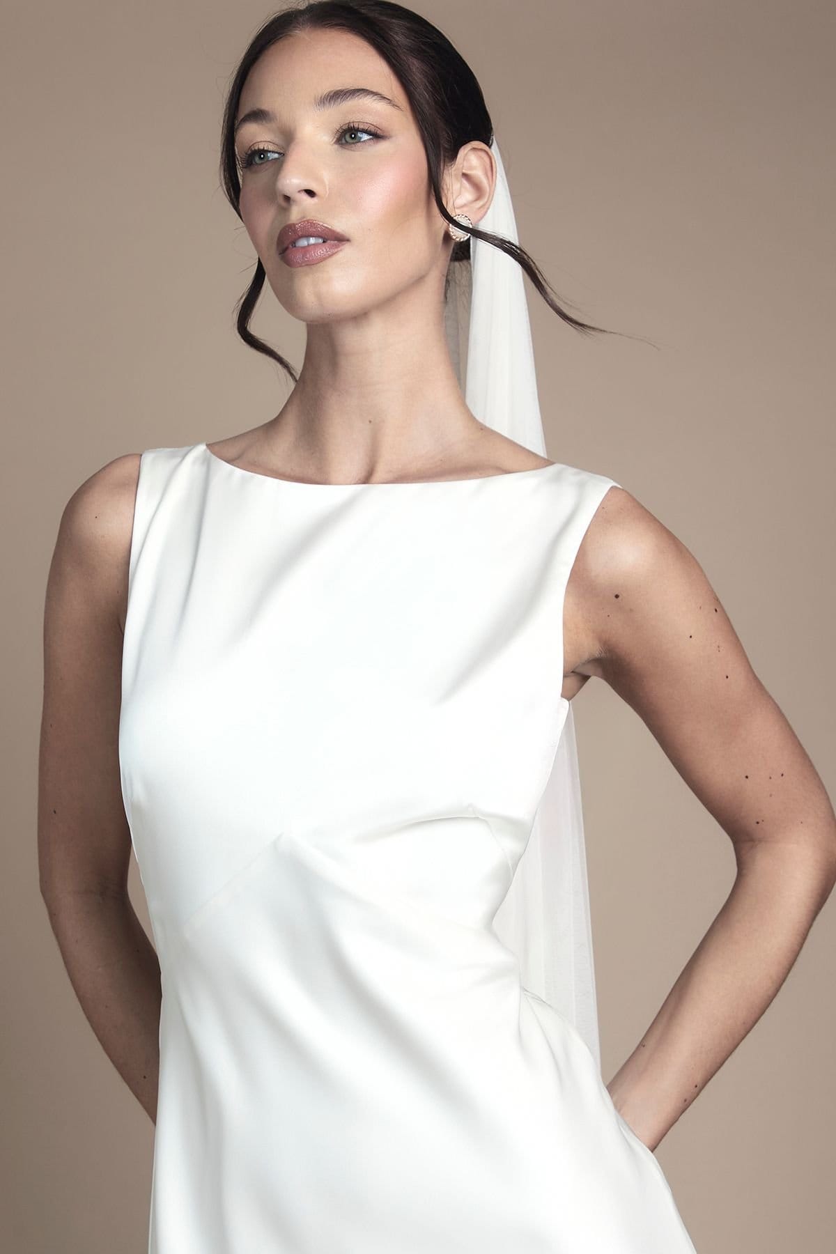 Coast Coast Women's Satin V Back Maxi Wedding Dress with Back Sash Detail in Ivory - 4