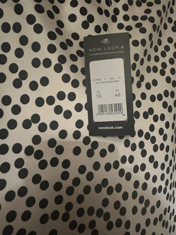 New Look Cream and black polka dot satin skirt size 18 - 1