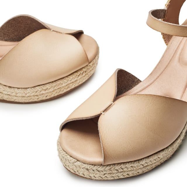 Moda In Pelle Moda In Pelle Women's 'Nolaa' Porvair Wedges in Off-White - 3