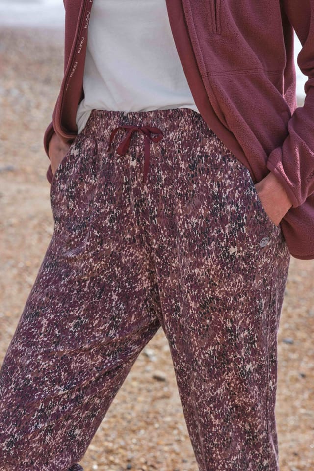 WoolOvers WoolOvers Women's Serene Tapered Leg Trouser in Maroon - 2