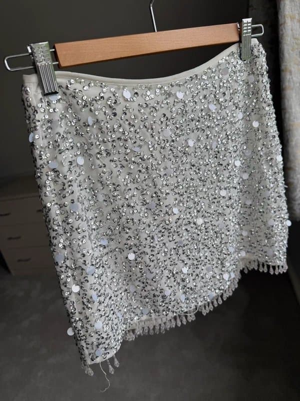Topshop Topshop petite embellished white skirt, size 6