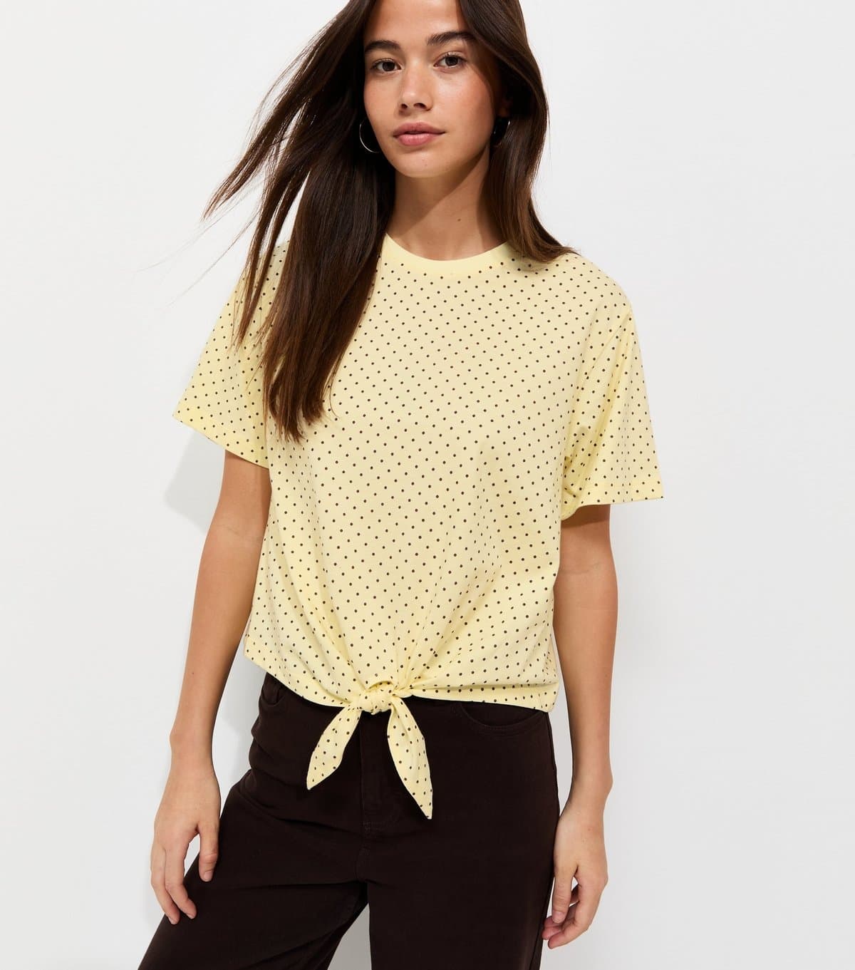 New Look Women's Yellow Cotton Polka Dot Tie Front T-Shirt New Look