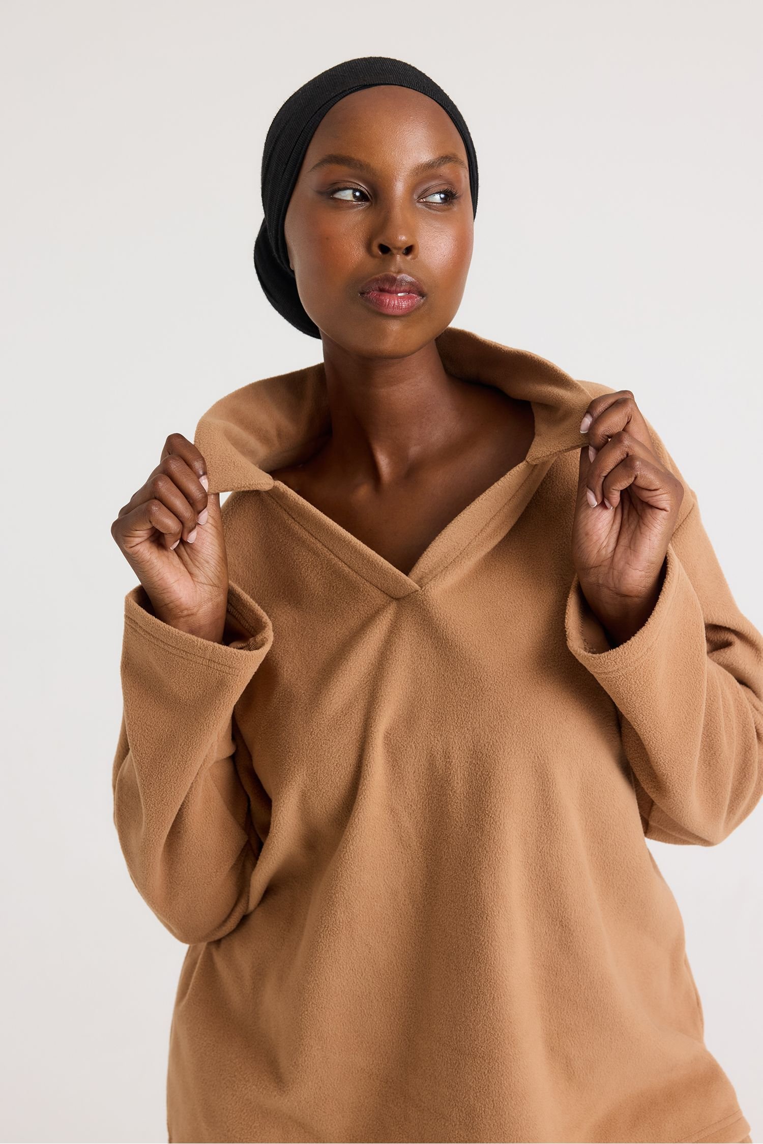 Pretty You London Pretty You London Women's Fleece Lounge Set in Tan - 2