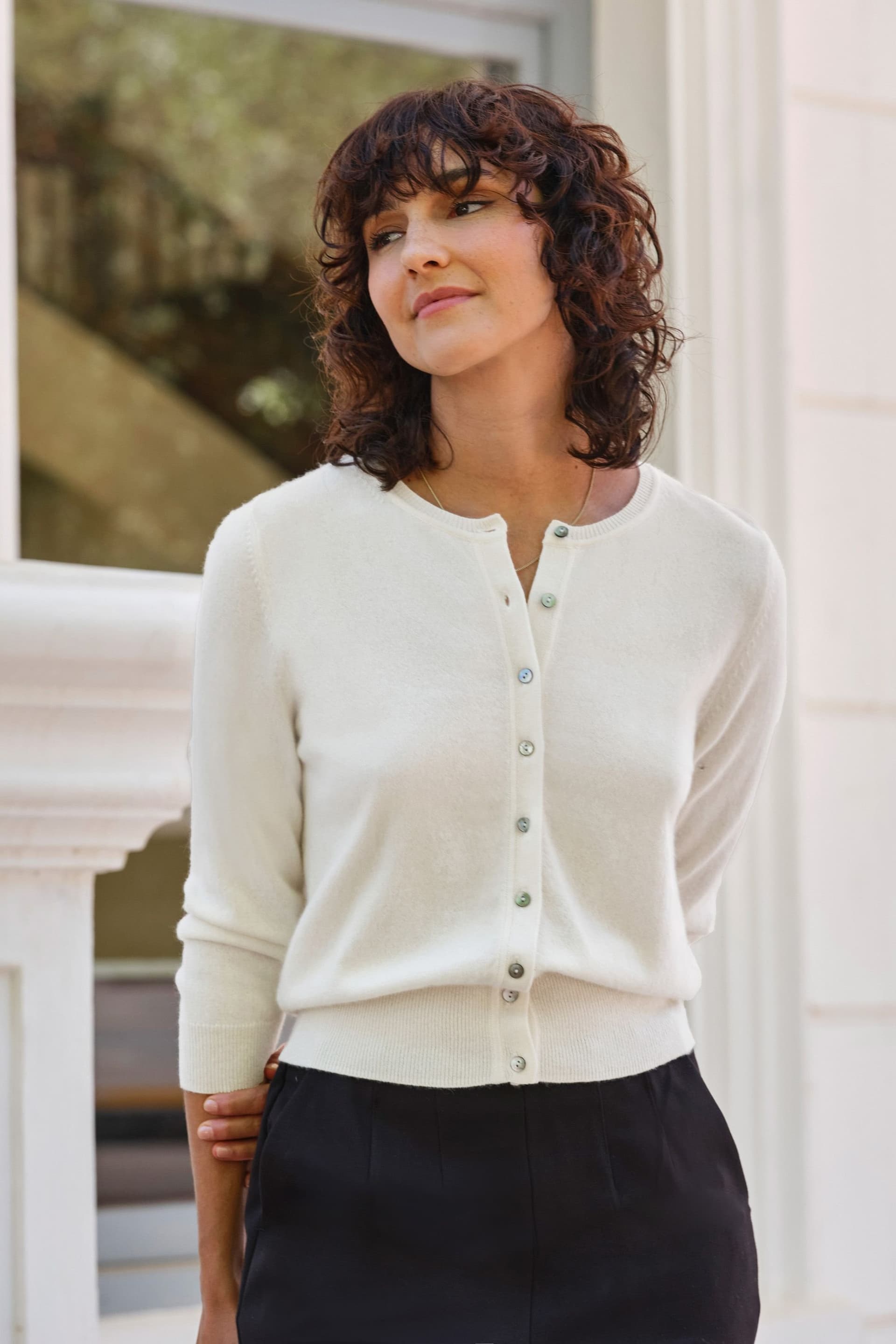 Pure Collection Pure Collection Women's Cashmere Cropped Cardigan in White