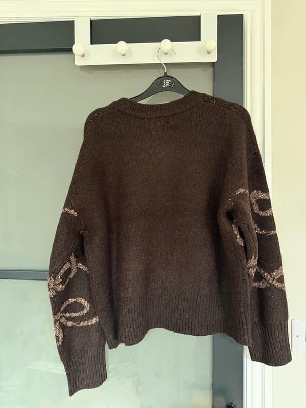 New Look New Look Brown Sequin Ribbon Bow Print Knitted Jumper