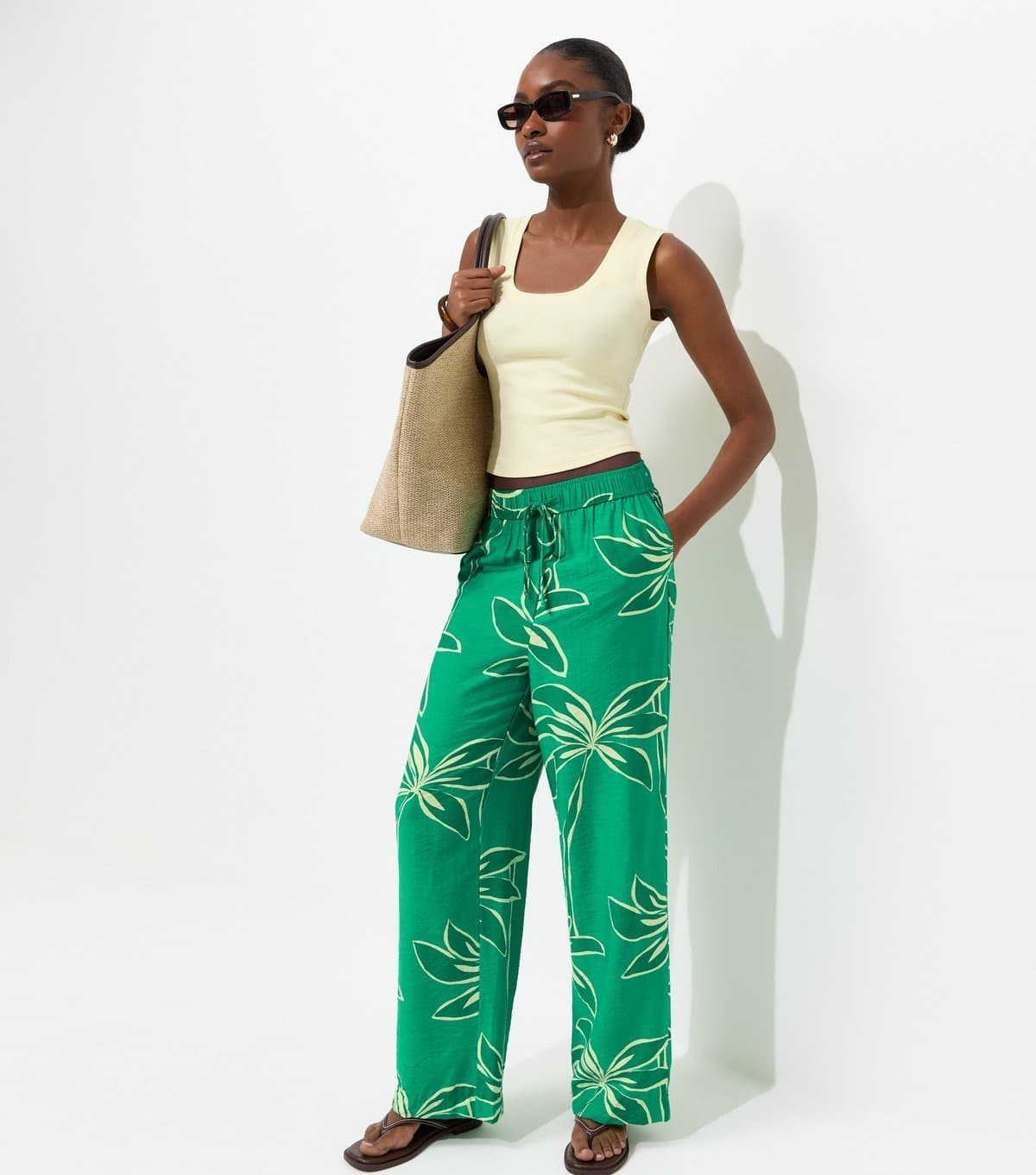 New Look Women's Green Crinkle Texture Palm Print Wide Leg Trousers New Look