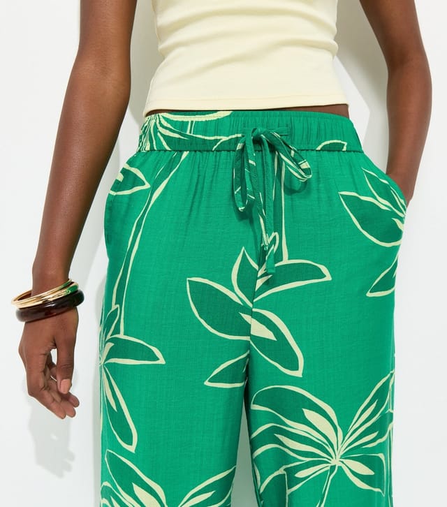 New Look Women's Green Crinkle Texture Palm Print Wide Leg Trousers New Look - 3