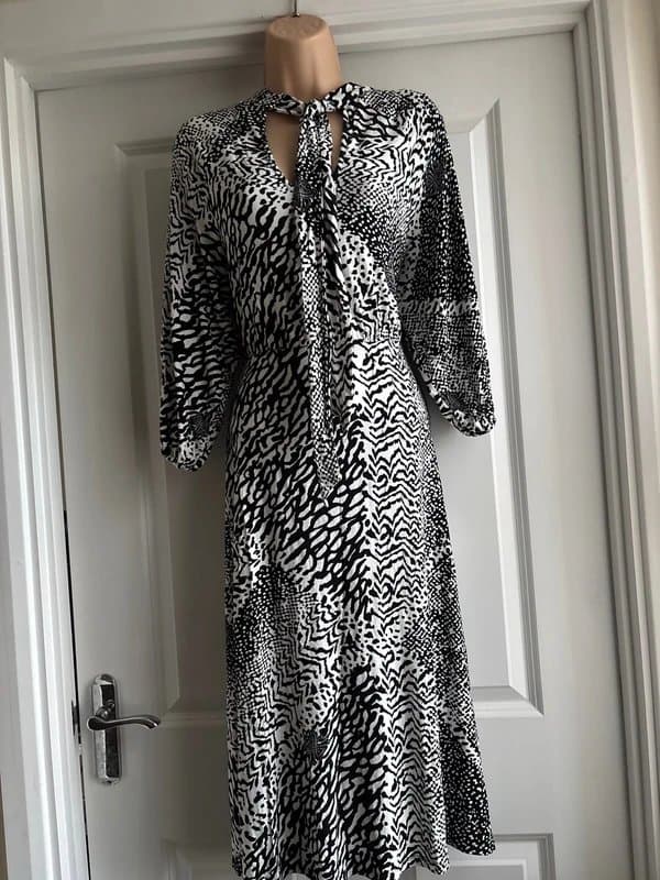 BIBA BIBA gorgeous 3/4 sleeves midi dress size 12 immaculate condition