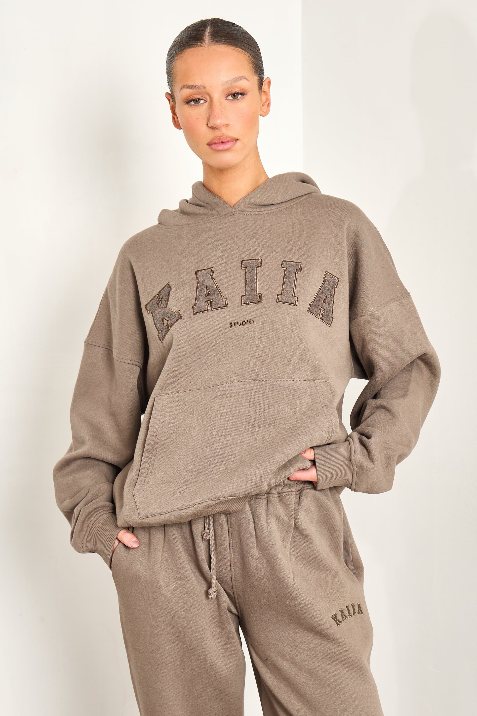 Kaiia Kaiia Studio Oversized Hoodie Grey Taupe
