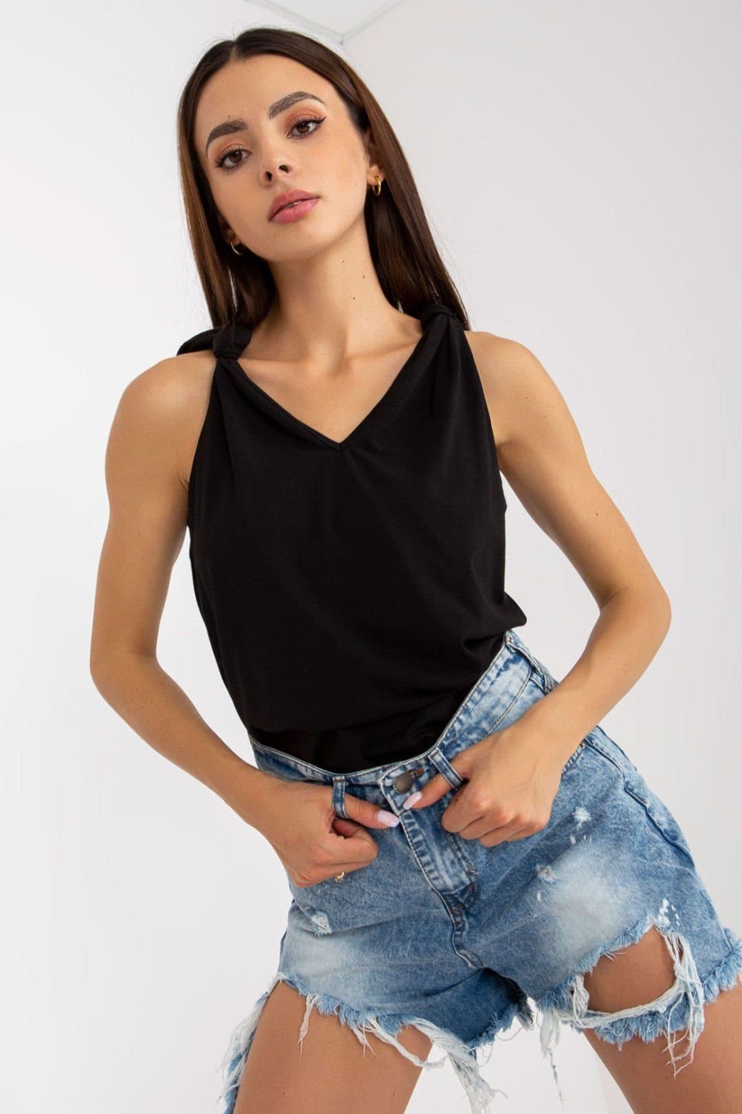 Love Lace Love Lace Women's Strapless V Neck Top With Tie Detail in Black