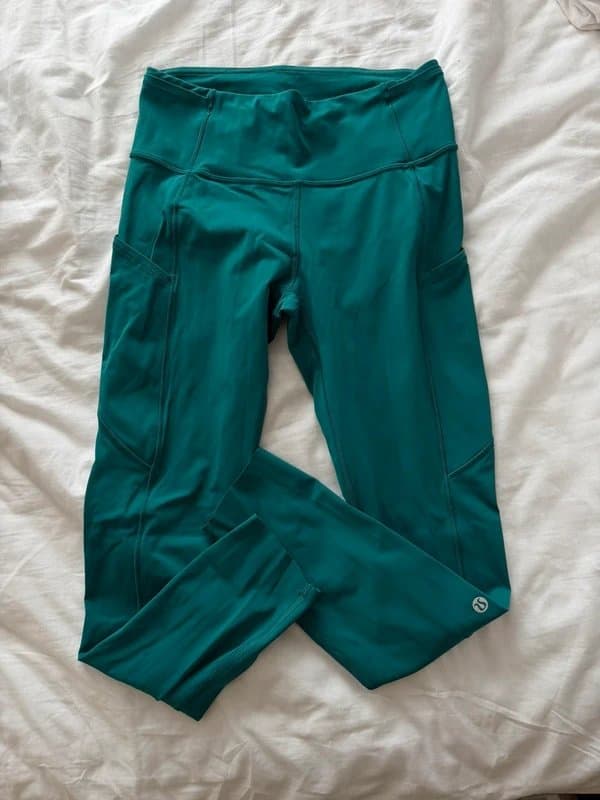 Lululemon Lululemon multi pockets leggings size 6
