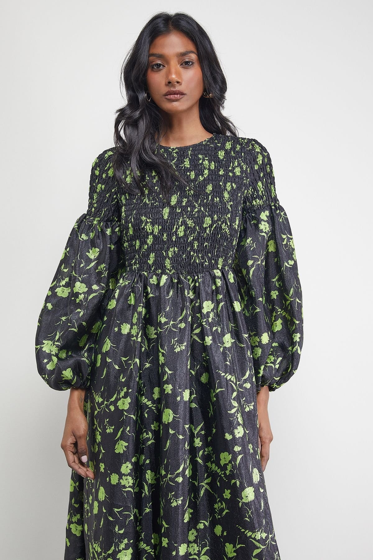 Warehouse Warehouse Women's Petite Textured Organza Shirred Midaxi Dress in Lime - 4