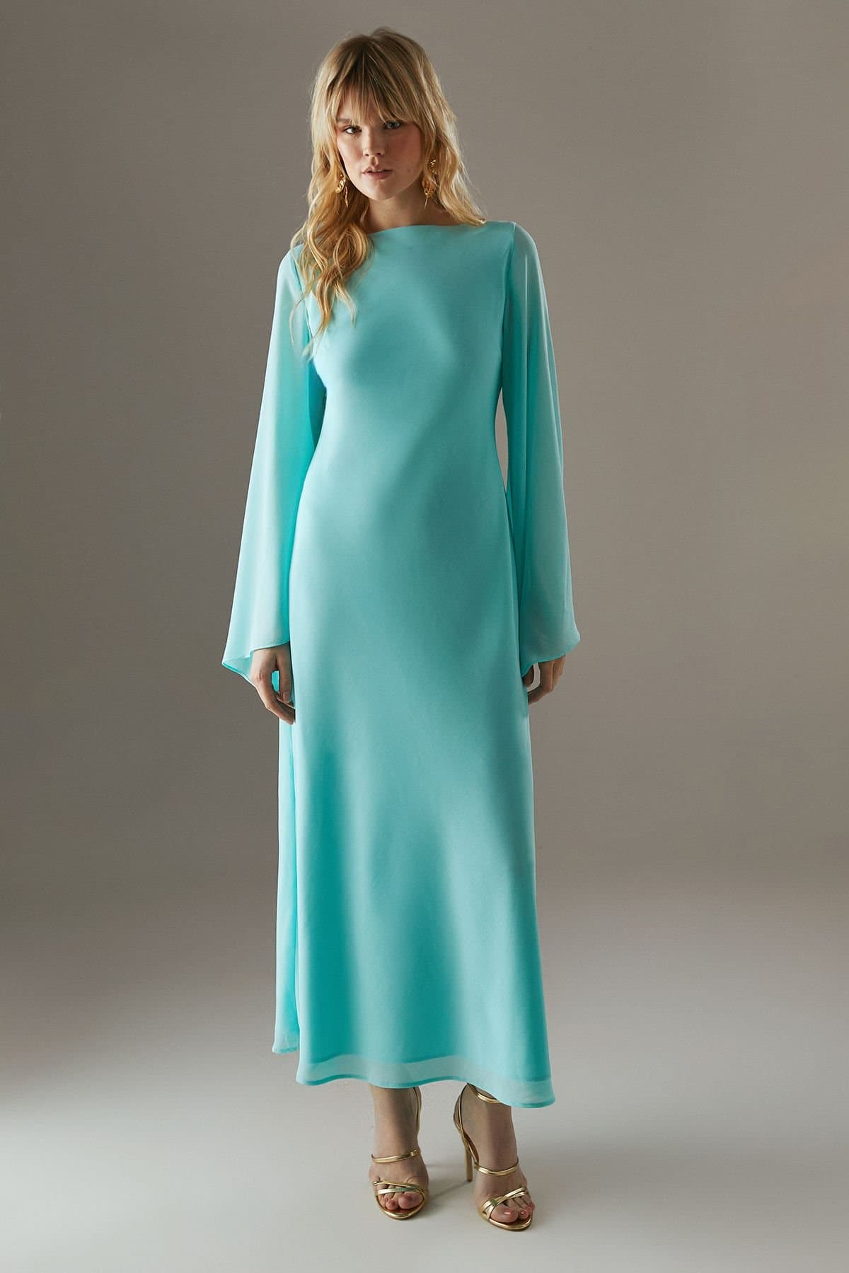 Warehouse Warehouse Women's Column Low Back Maxi With Flared Sleeve in Aqua
