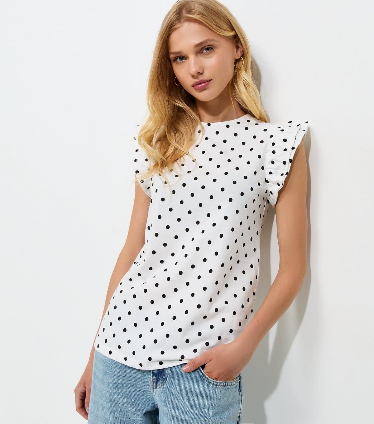 New Look Women's White Cotton Polka Dot Ruffled Sleeve T-Shirt New Look