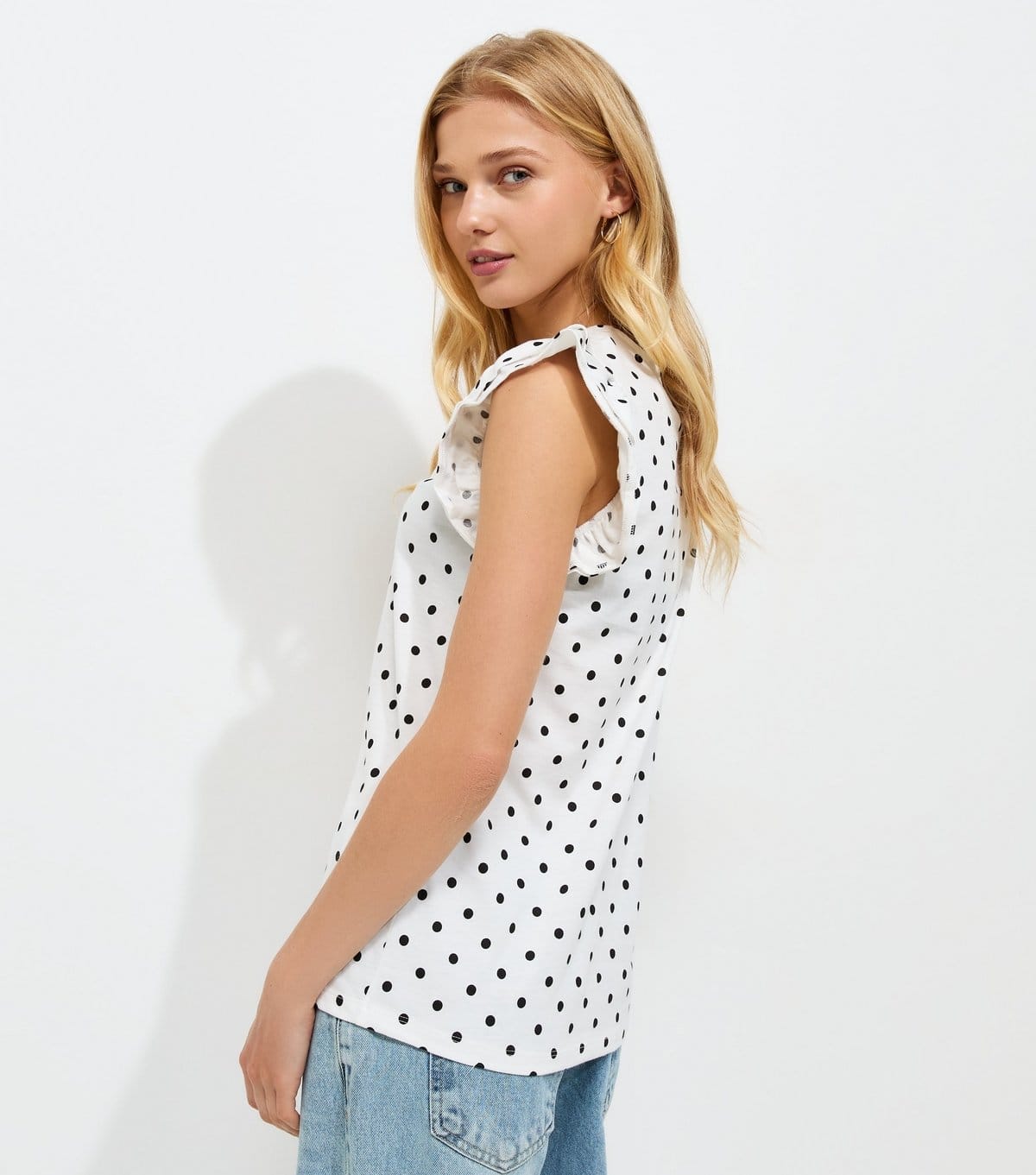 New Look Women's White Cotton Polka Dot Ruffled Sleeve T-Shirt New Look - 4