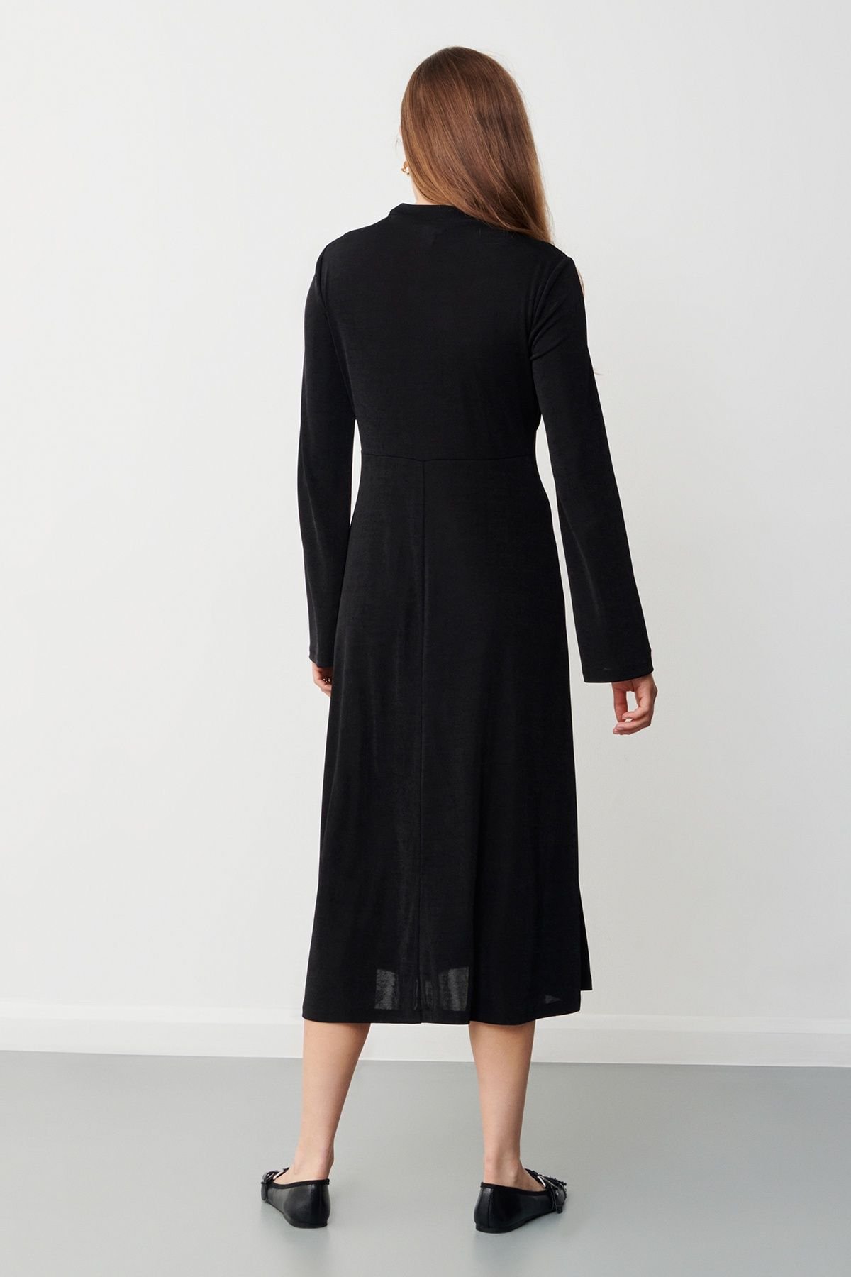 Finery London Finery London Women's Oakney Flared Sleeve Midi Dress in Black - 3