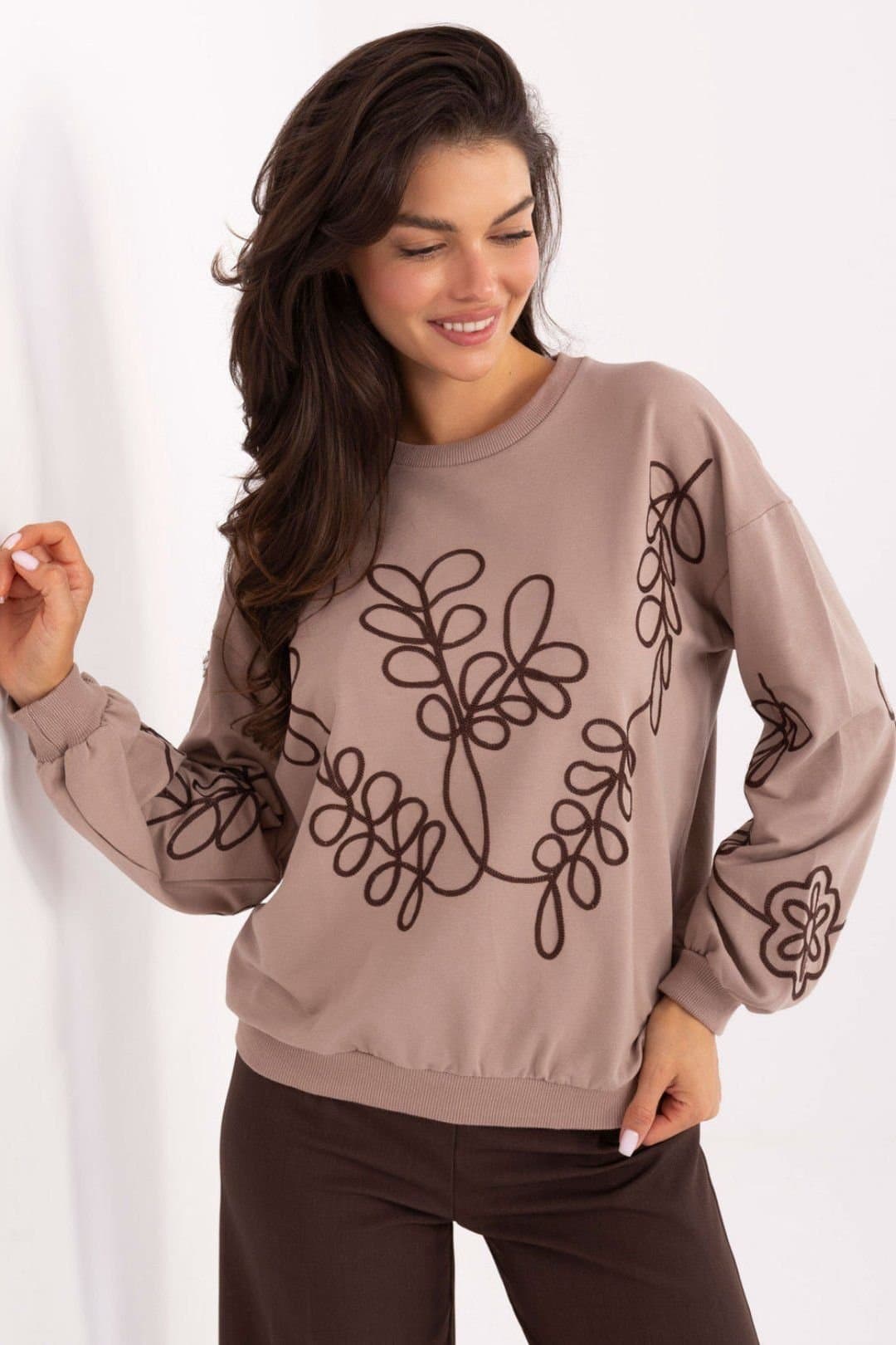 Love Lace Love Lace Women's Embroidered Cotton Elastane Crew Sweatshirt in Beige