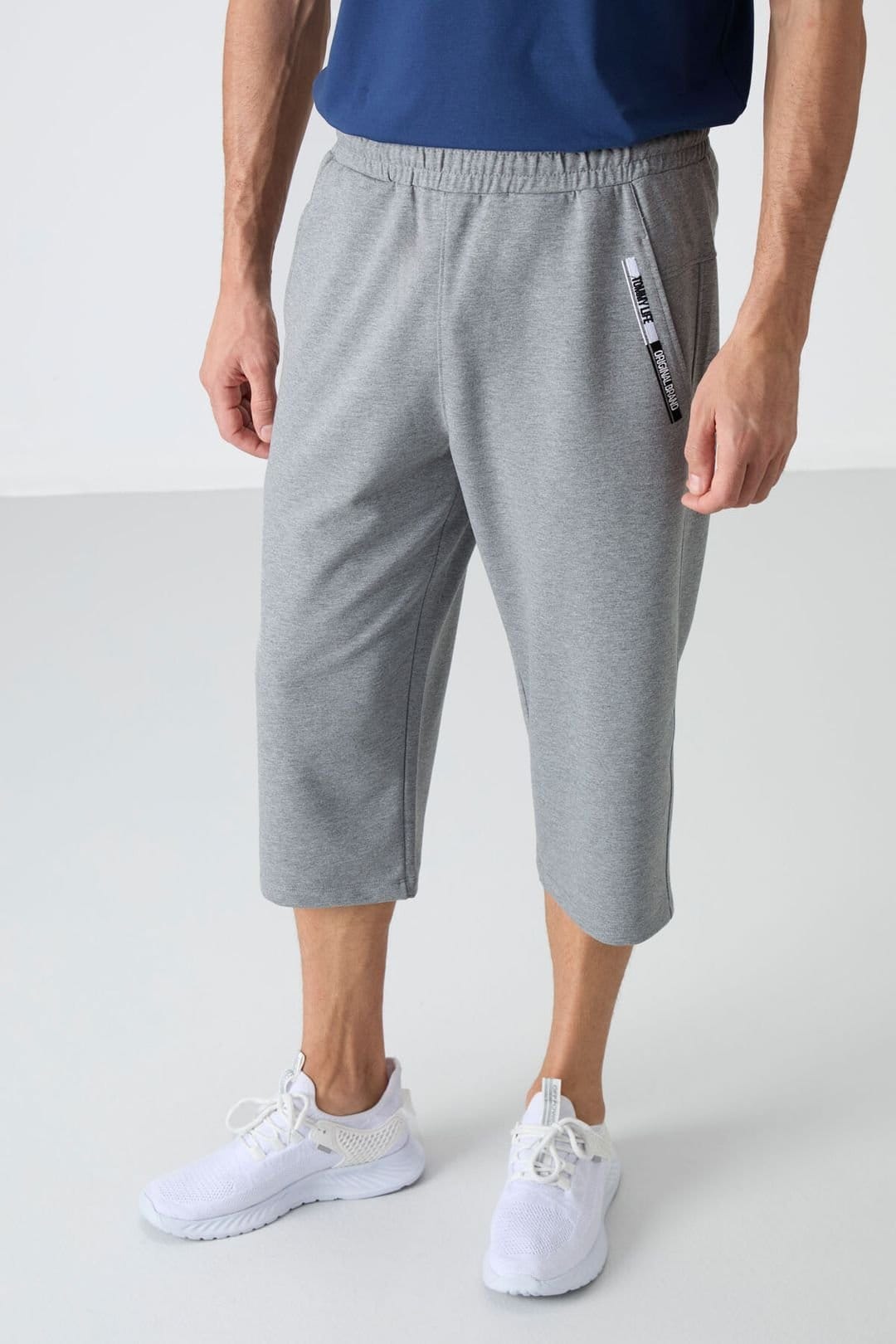 Tommy Life Tommy Life Men's Mid-Waist Capri Shorts in Grey - 4