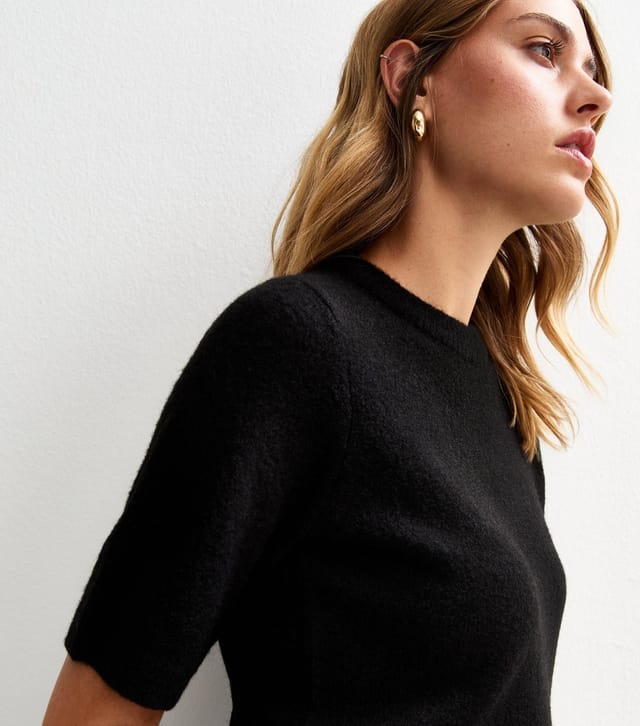 New Look Women's Black Short Sleeve Midweight Knit T-Shirt New Look - 2