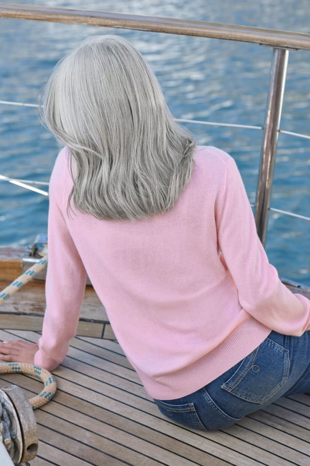 WoolOvers WoolOvers Women's Cashmere & Merino Crew Neck Knitted Jumper in Light Pink - 3