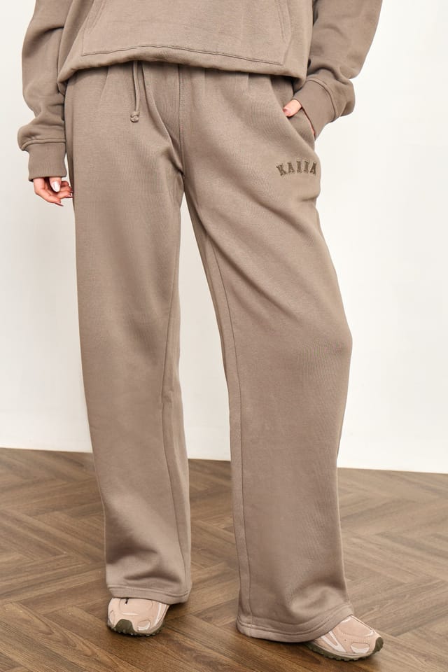 Kaiia Kaiia Slogan Wide Leg Joggers Grey Taupe - 3