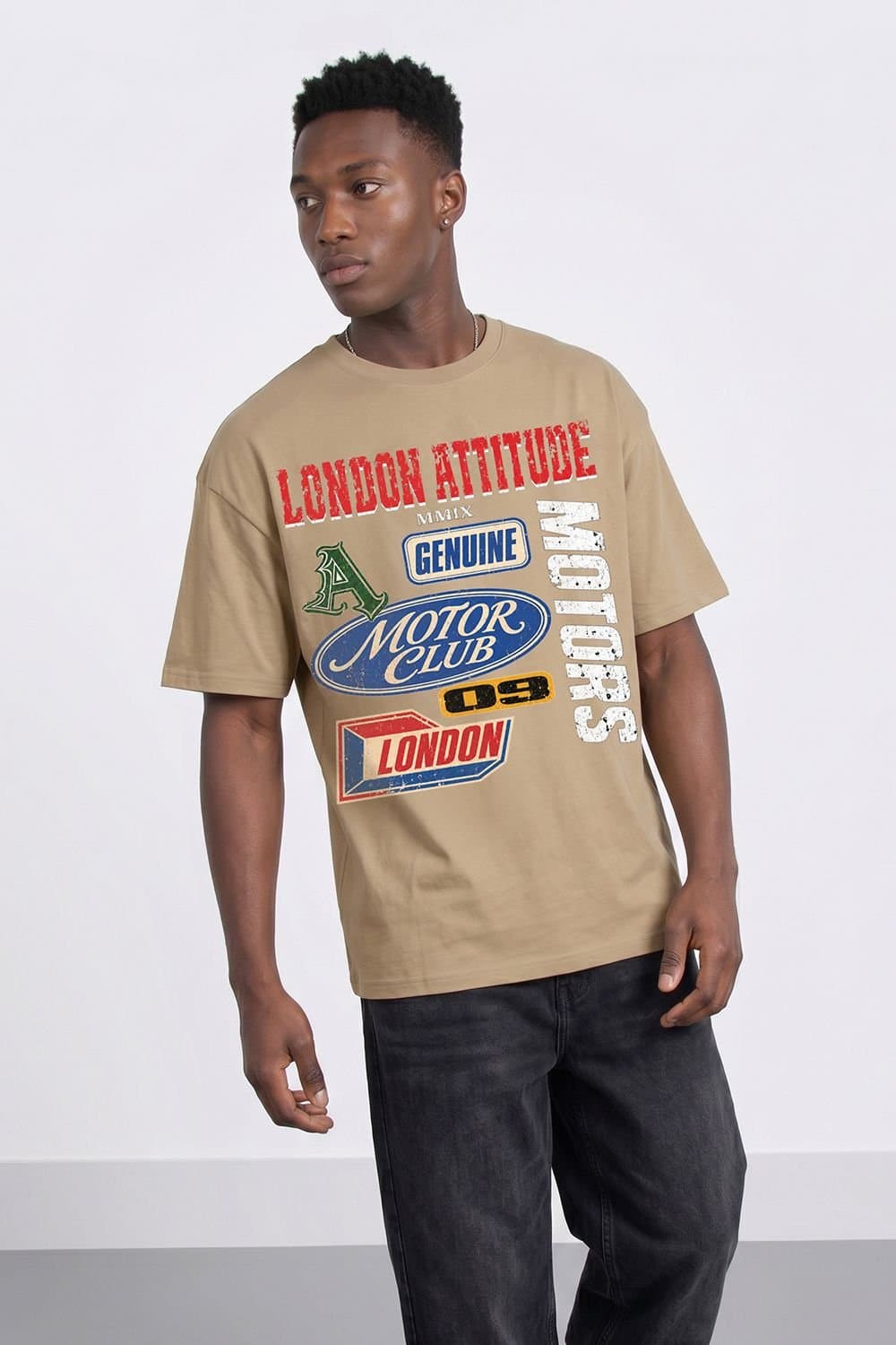 LONDON ATTITUDE LONDON ATTITUDE Men's Oversized Heavyweight Vintage Racing T-Shirt in Light Sand