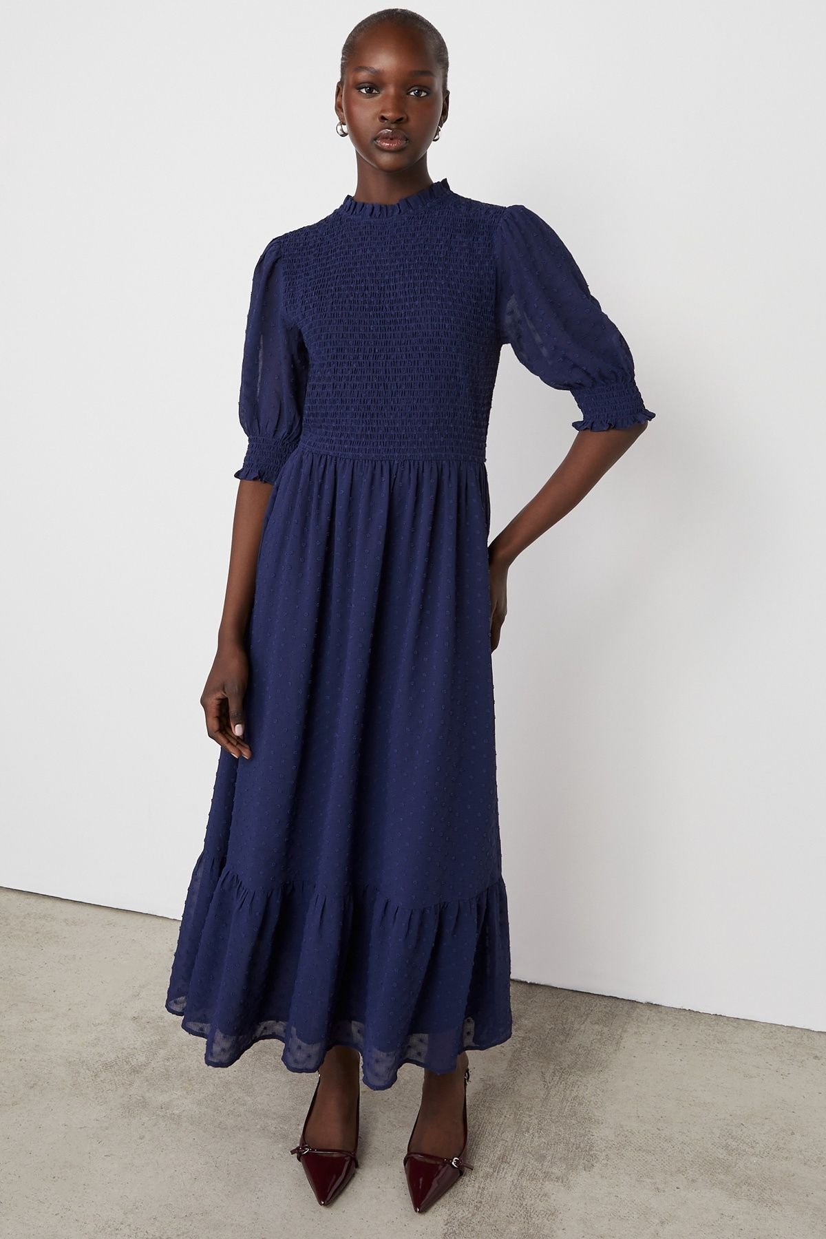 Finery London Finery London Women's Amelia 3/4 Sleeve Chiffon Midi Dress in Dark Navy - 4