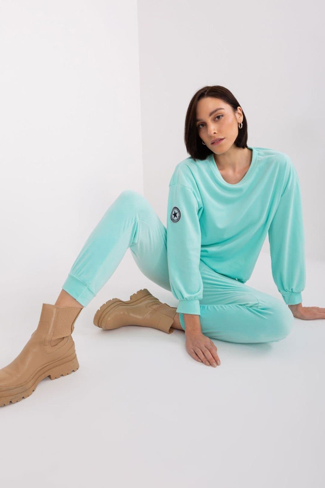 Love Lace Love Lace Green Velour Knit Sweatshirt & Tapered Pants Set