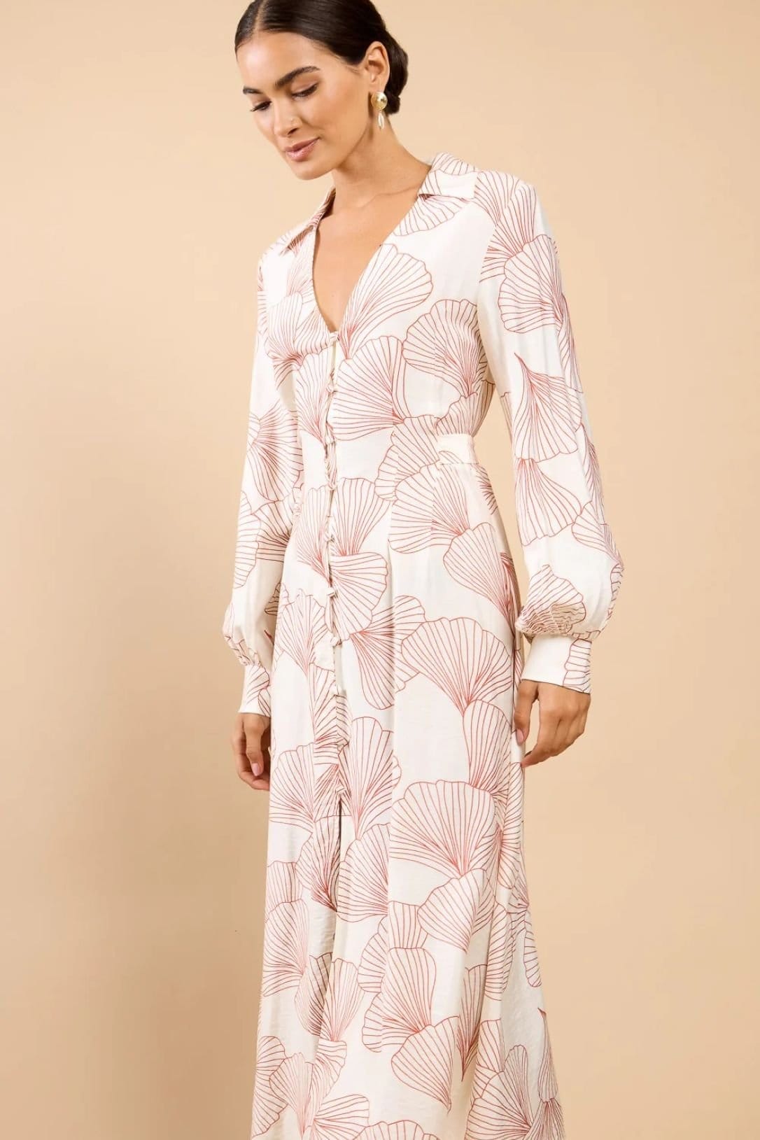 Little Mistress Little Mistress Women's Shell Print Midaxi Shirt Dress in White - 4