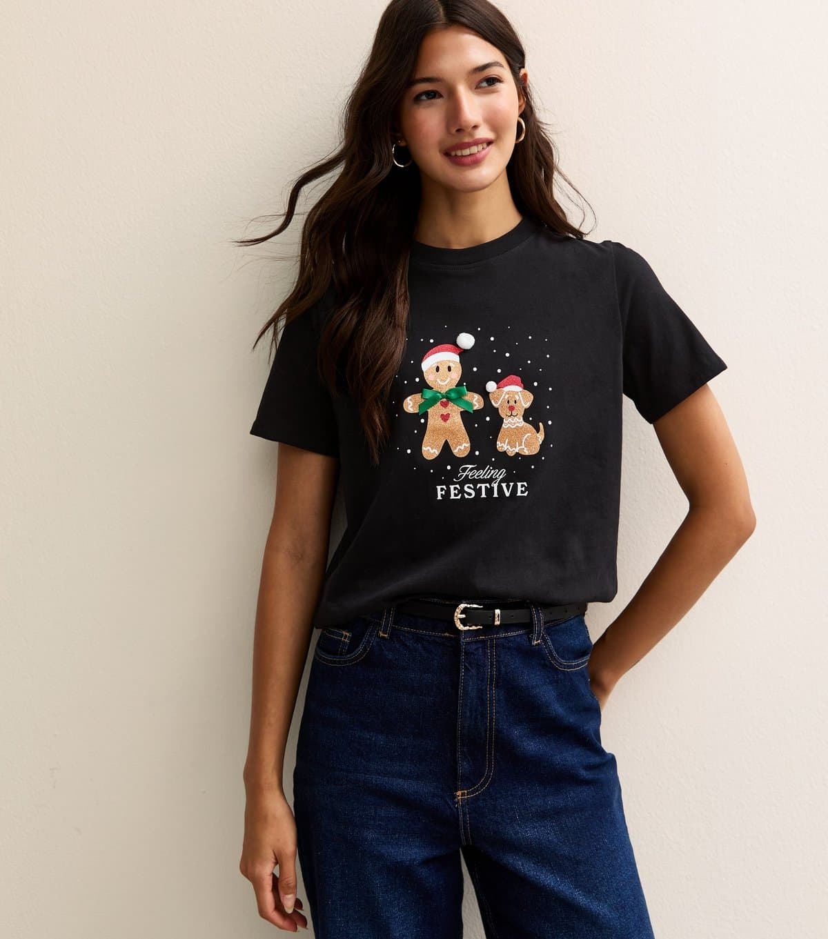 New Look Women's Black Christmas Feeling Festive Gingerbread Man Print T-Shirt New Look