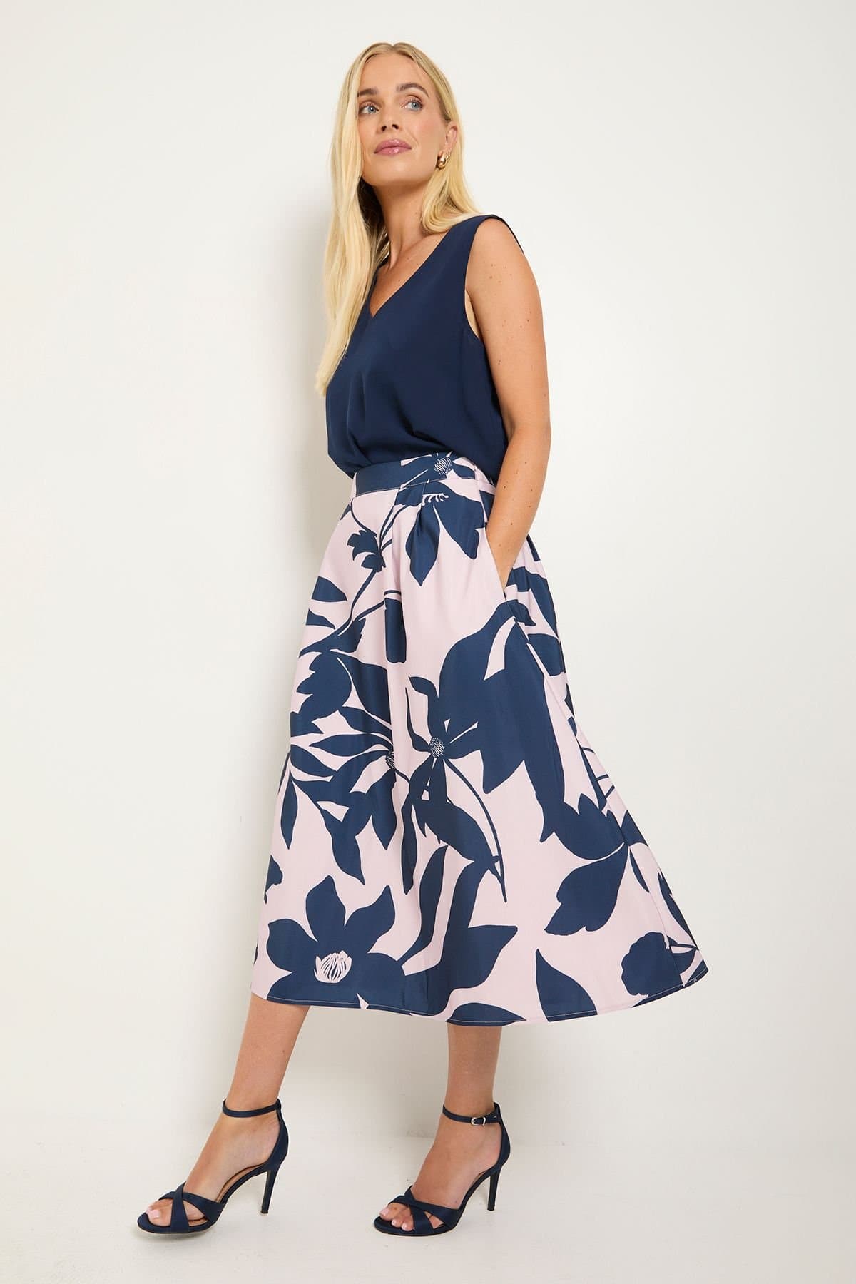 Wallis Wallis Women's Petite Floral Ottoman Twill Skirt in Rose