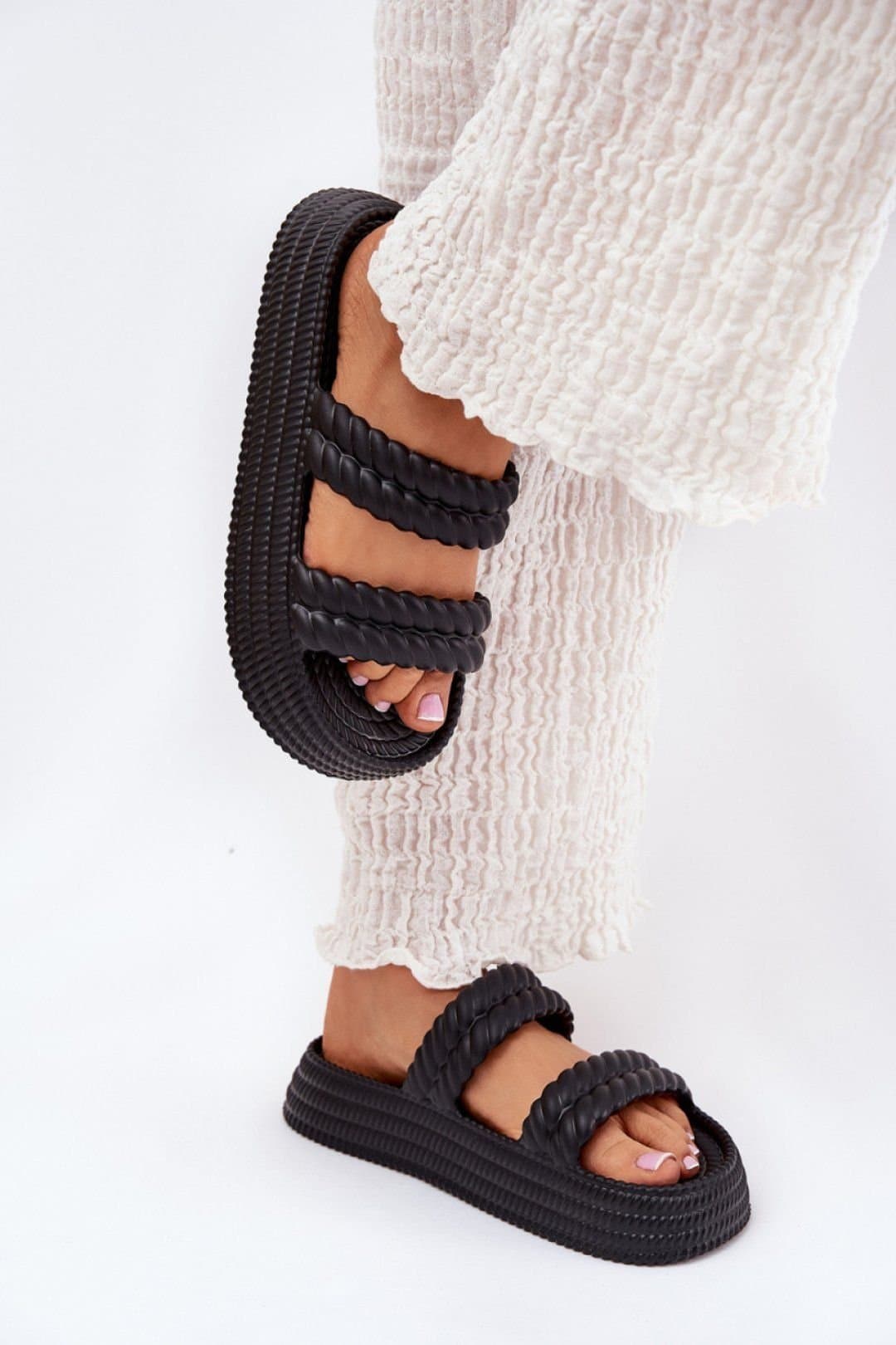 Love Lace Love Lace Women's Platform Foam Flip Flops with Front Straps for Comfort Day in Black