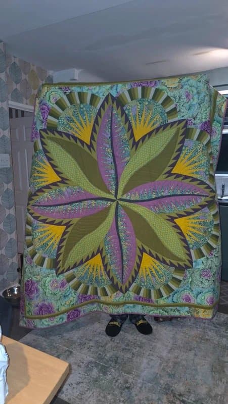 Handcrafted Handcrafted paper pieced green patchwork quilt