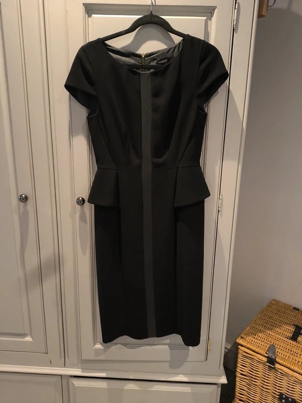 Autograph Autograph 8s lined black dress - 1