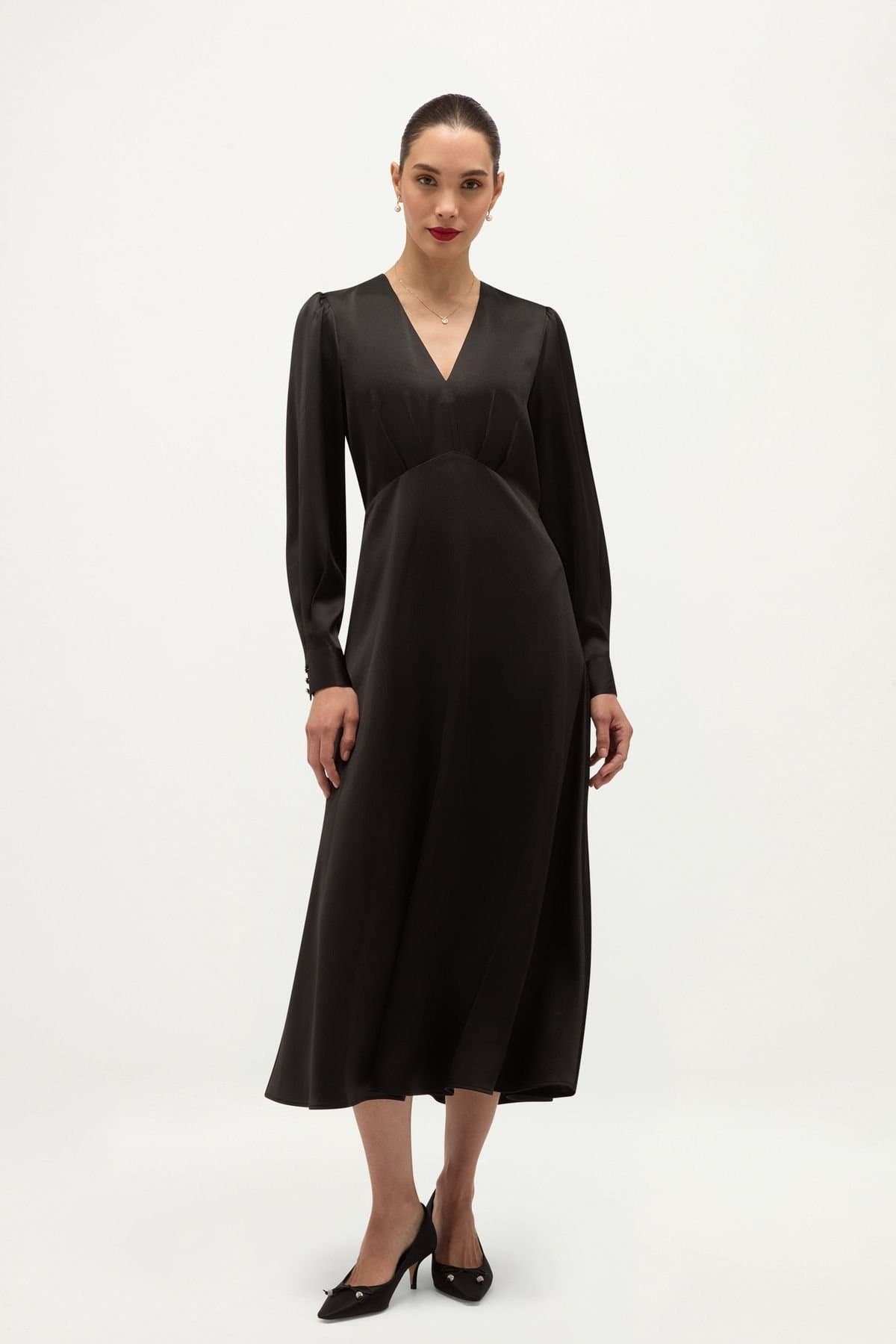 Hobbs London Hobbs London Women's V-Neck Long Sleeve Midi Dress in True Black
