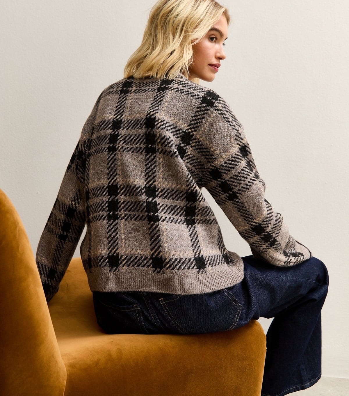 New Look Women's Brown Check V-Neck Jumper New Look - 4