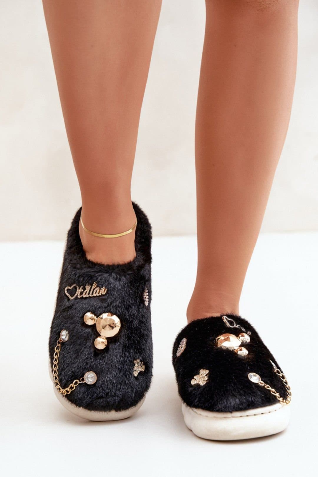 Love Lace Love Lace Women's Trendy Fur Home Slippers with Soft Warm Comfort for Cold Days in Black