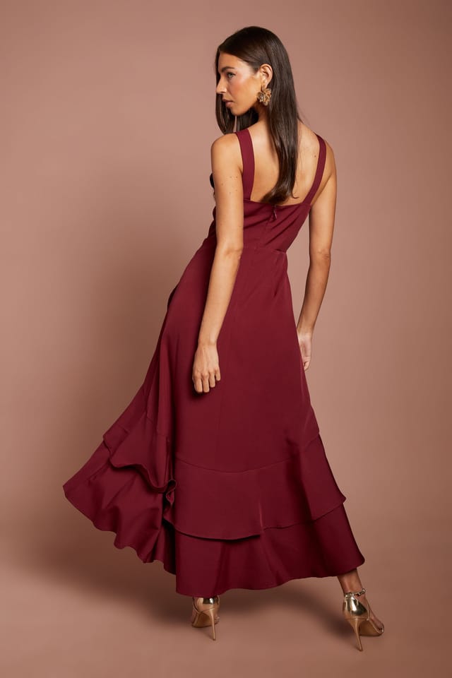 Coast Coast Women's Sleeveless Tiered Detail Crepe Midi Dress in Burgundy - 3