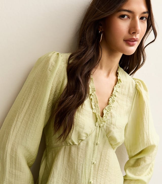 New Look Women's Light Green Crinkled Long Sleeve Tea Blouse New Look - 2