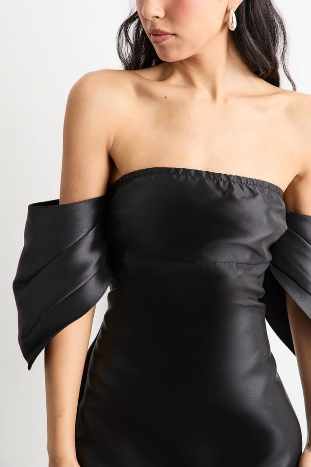 Warehouse Warehouse Women's Structured Puff Sleeve Bardot Midi Dress in Black - 2