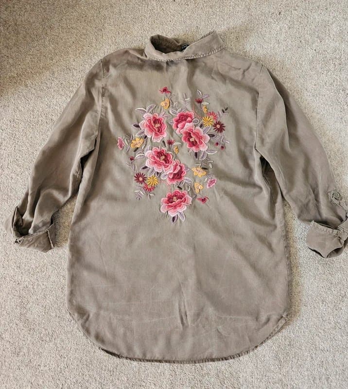 New Look Button-down shirt with embroidered back