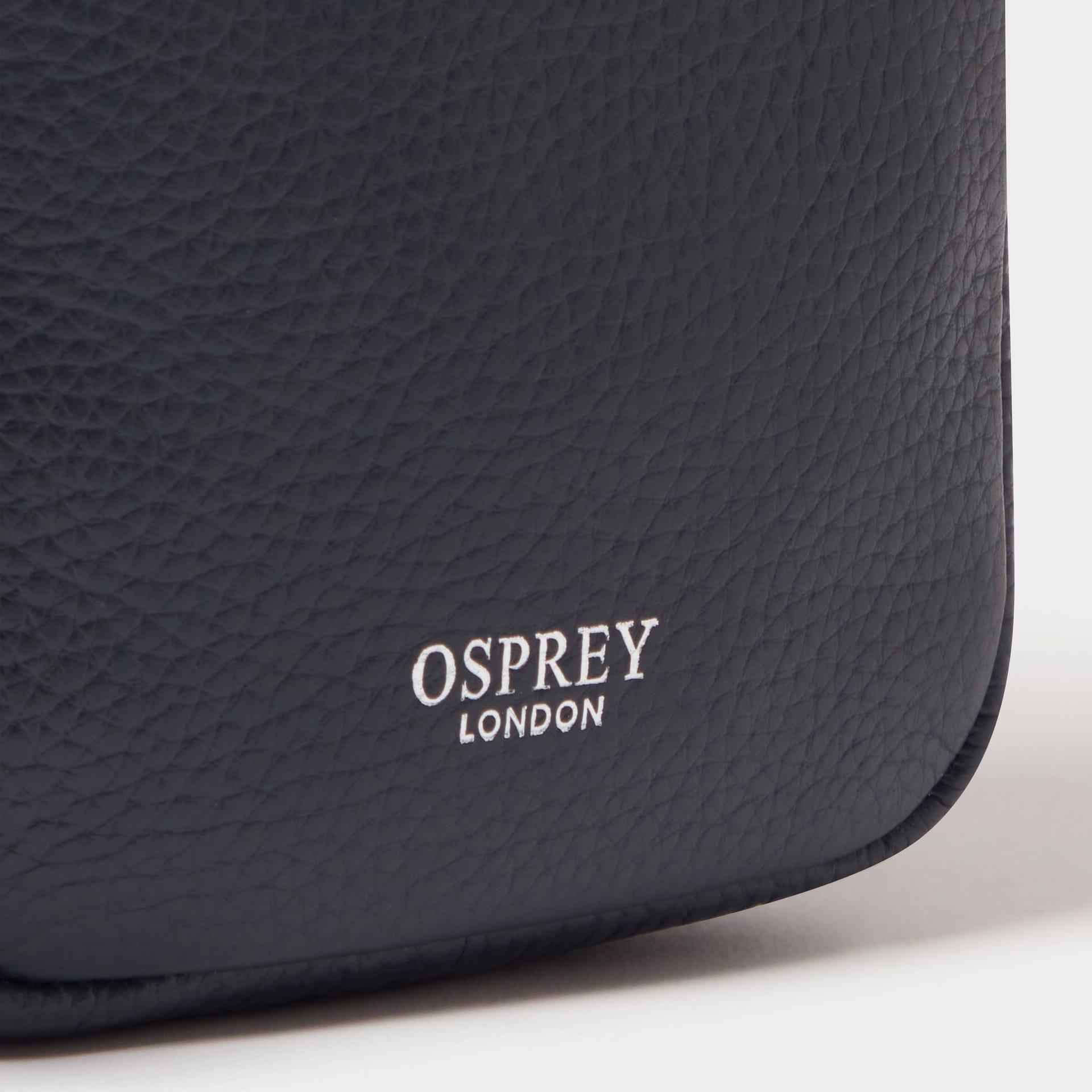 OSPREY LONDON OSPREY LONDON Women's The Stella Leather Phone Bag in Navy - 4