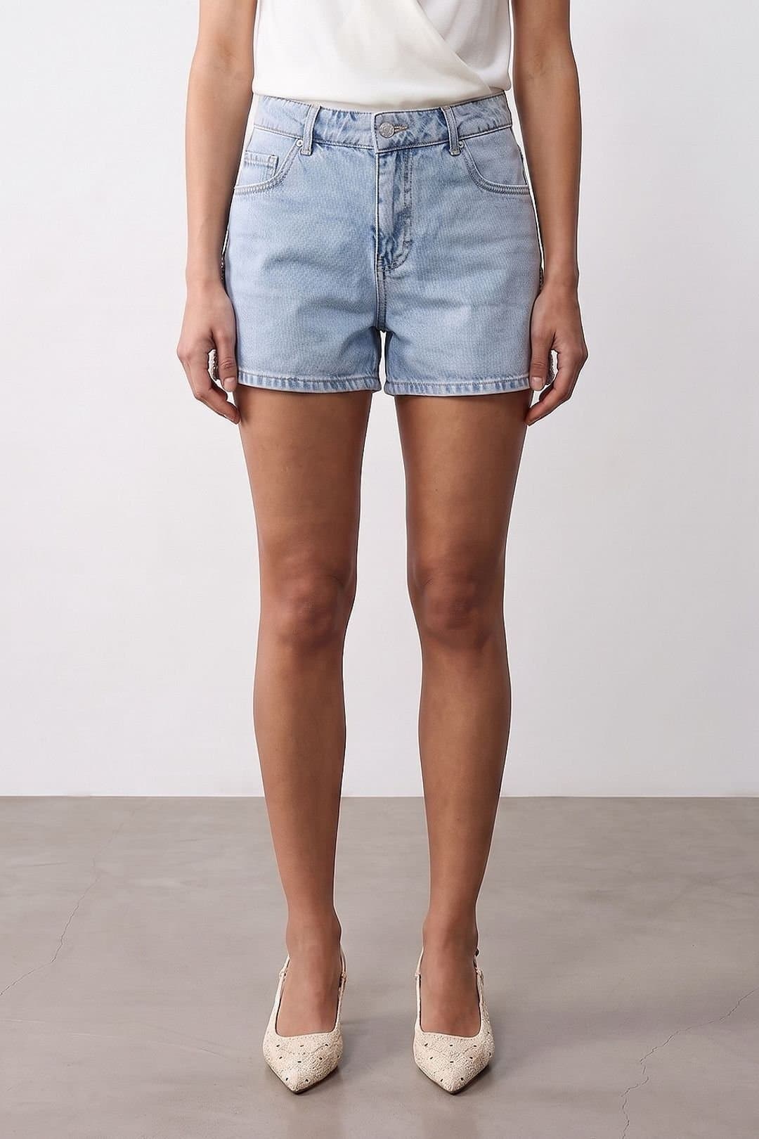 Dilvin Dilvin Women's High-Waist Linen Denim Shorts in Light Blue