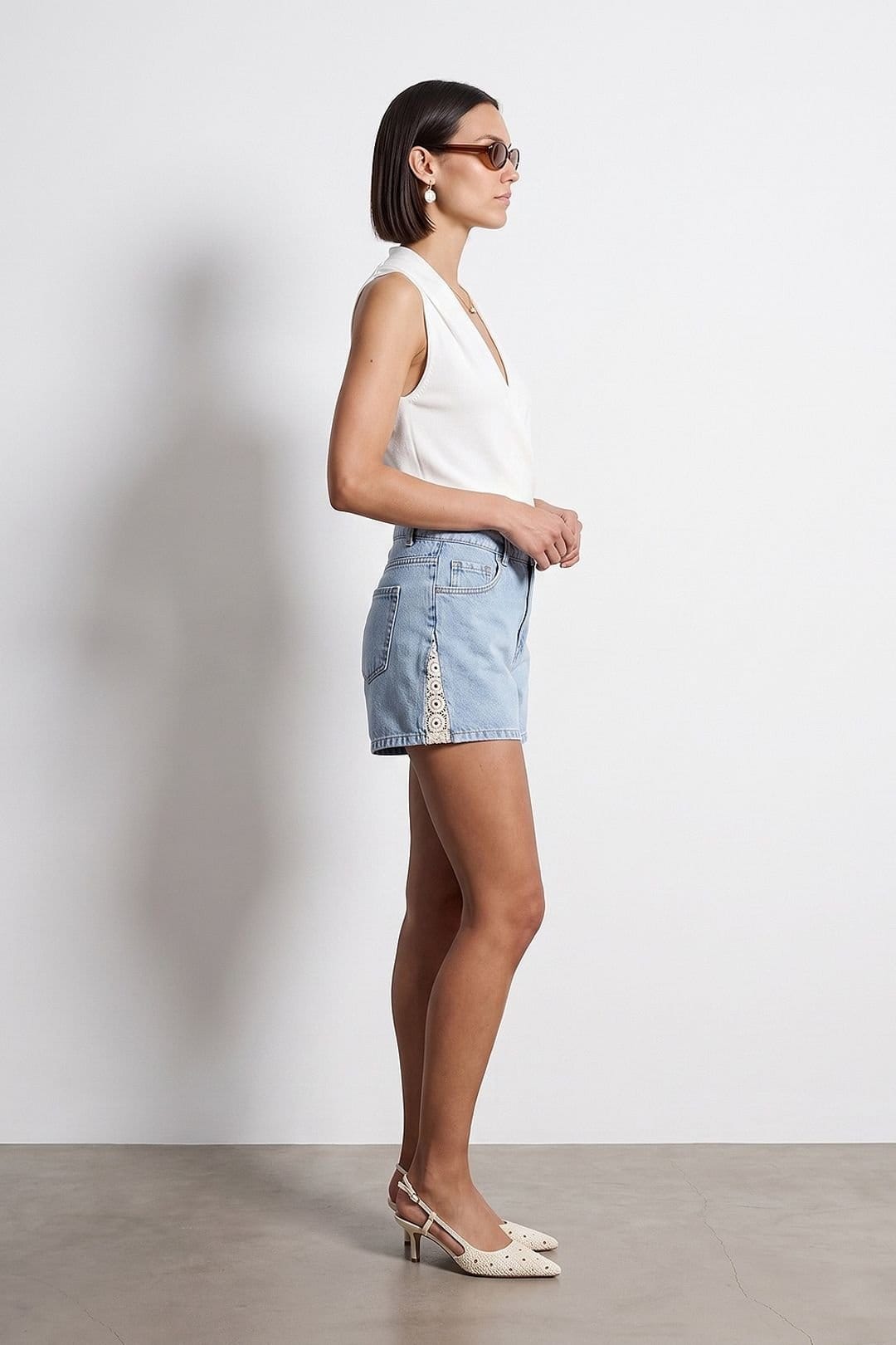 Dilvin Dilvin Women's High-Waist Linen Denim Shorts in Light Blue - 4