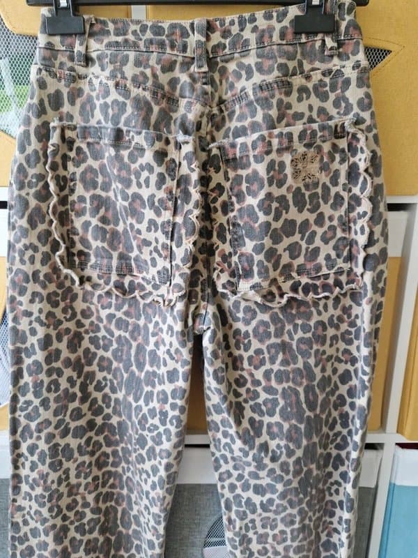 Never Fully Dressed Never fully dressed women's Leopard Scallop Pocket Jeans size 10