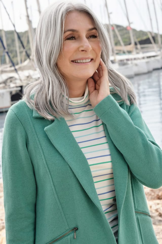 WoolOvers WoolOvers Women's Cotton Blend Edge to Edge Jacket in Green - 2