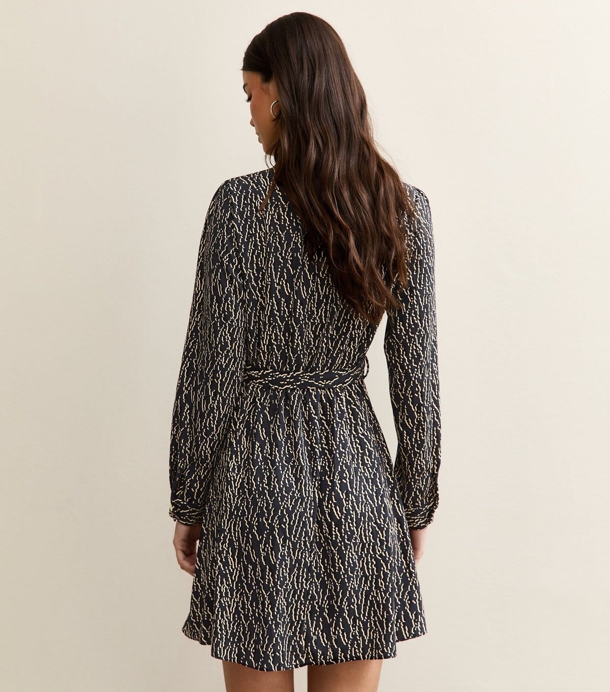 New Look Women's Black Squiggle Print Mini Shirt Dress New Look - 4